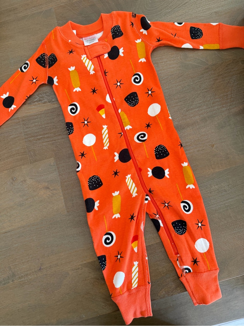 Hanna Andersson Sweet Treats Halloween Candy Zip Sleeper 6-12 Months NWT - Picture 4 of 7